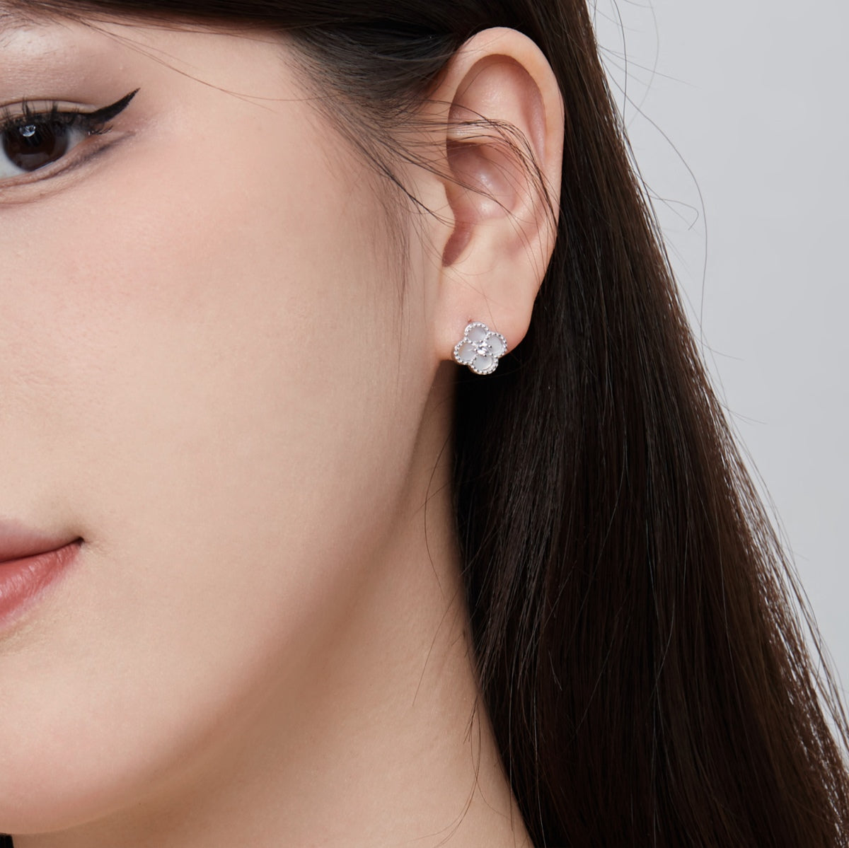 [Together]Four-Leaf Clover Flower Shape Exquisite Earrings