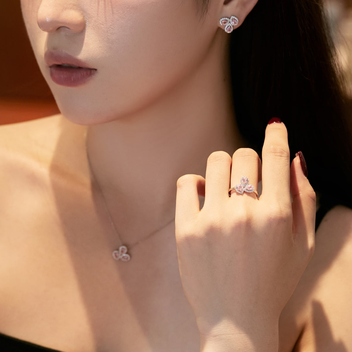 [Together]Ornate Flower Shape Pear Cut Lover Earrings