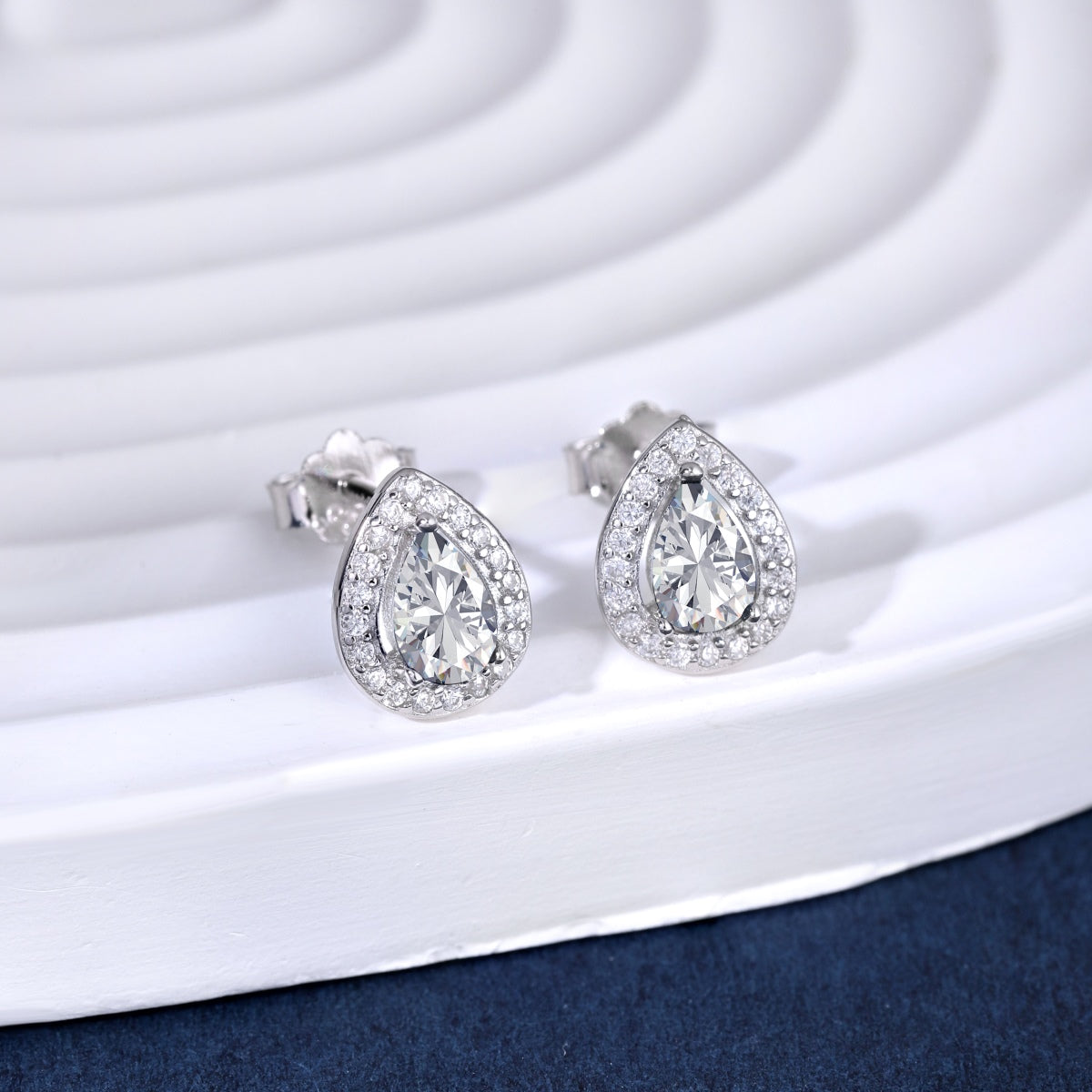 [Together]Luxurious Water Drop Shape Earrings