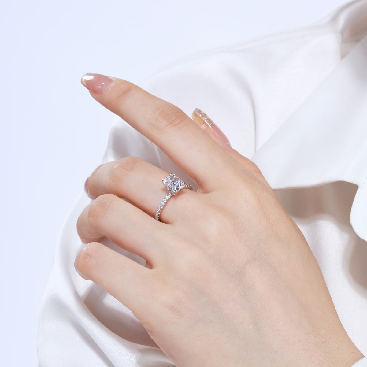 [Together]2.0 Carat Dazzling Sparkling Radiant Cut Party Ring