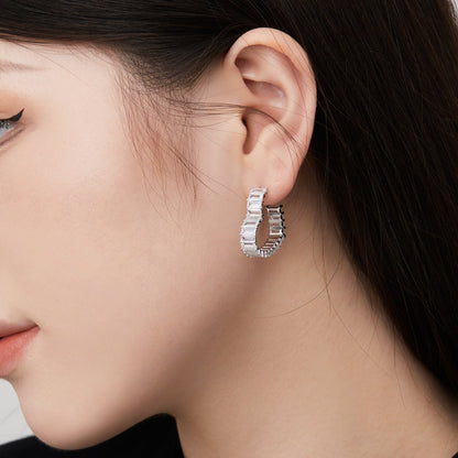 [Together]Radiant Heart Cutout Earrings