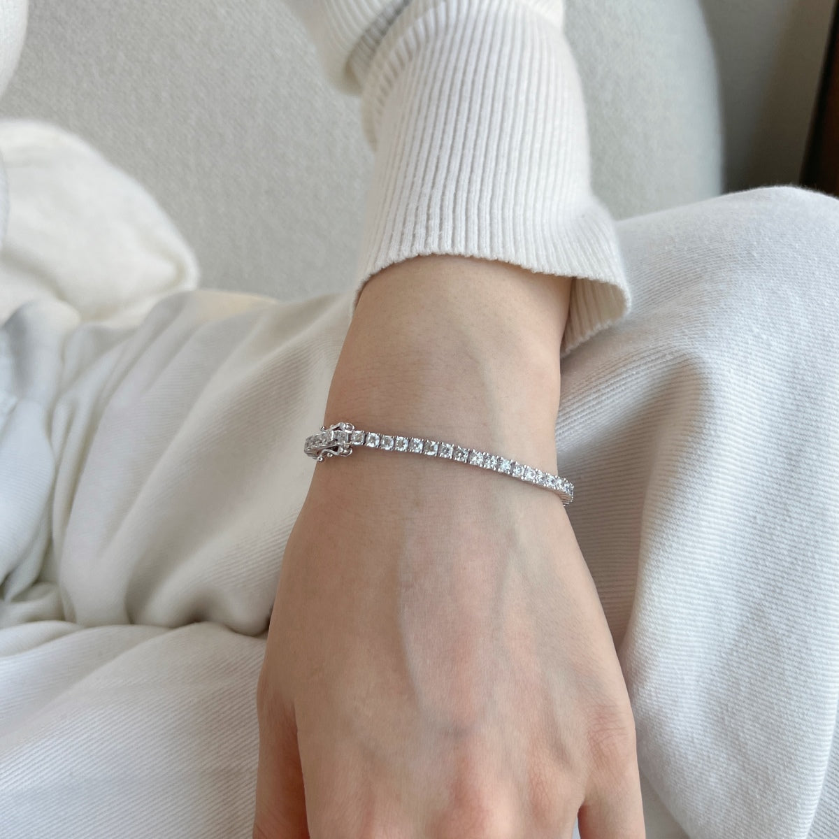 [Together]Dainty Charming Round Cut Tennis Bracelet