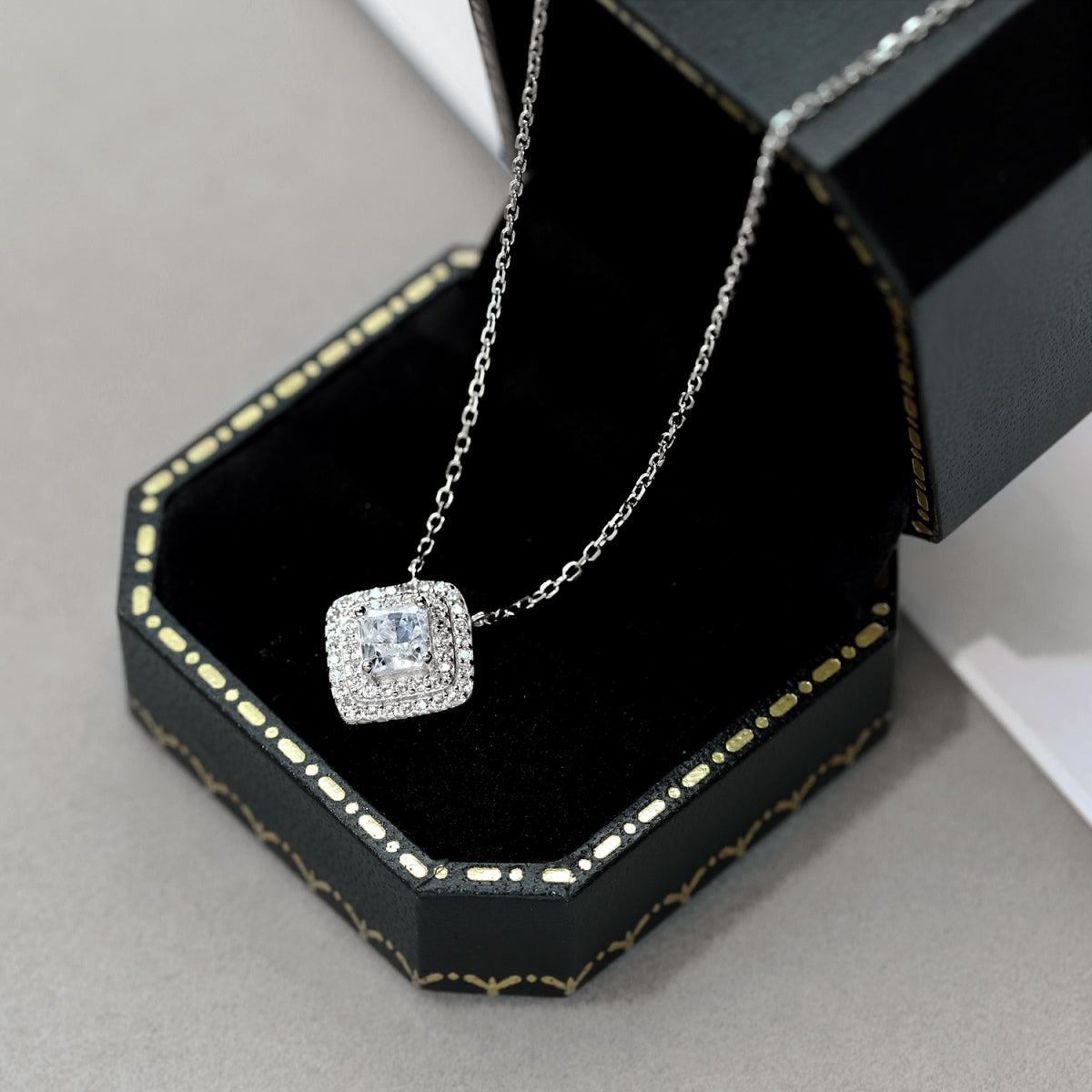 [Together]Sparkling Asscher Cut Necklace