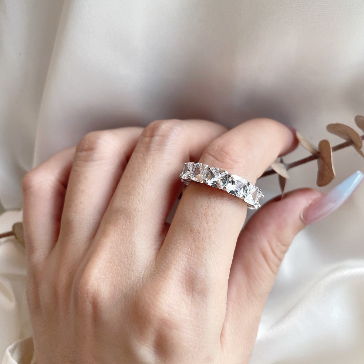 [Together]Elegant Princess Cut Tennis Ring